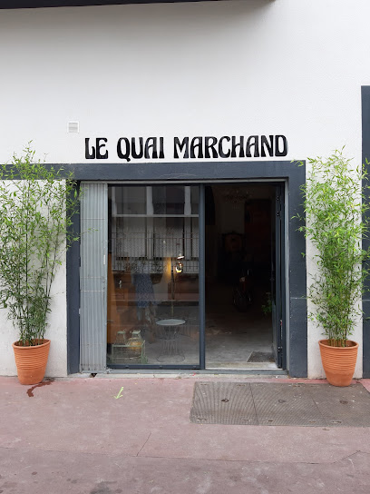 LE QUAI MARCHAND brocante/antiquités