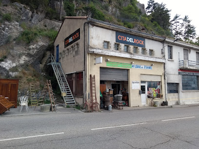 Au Broc Du Tunnel